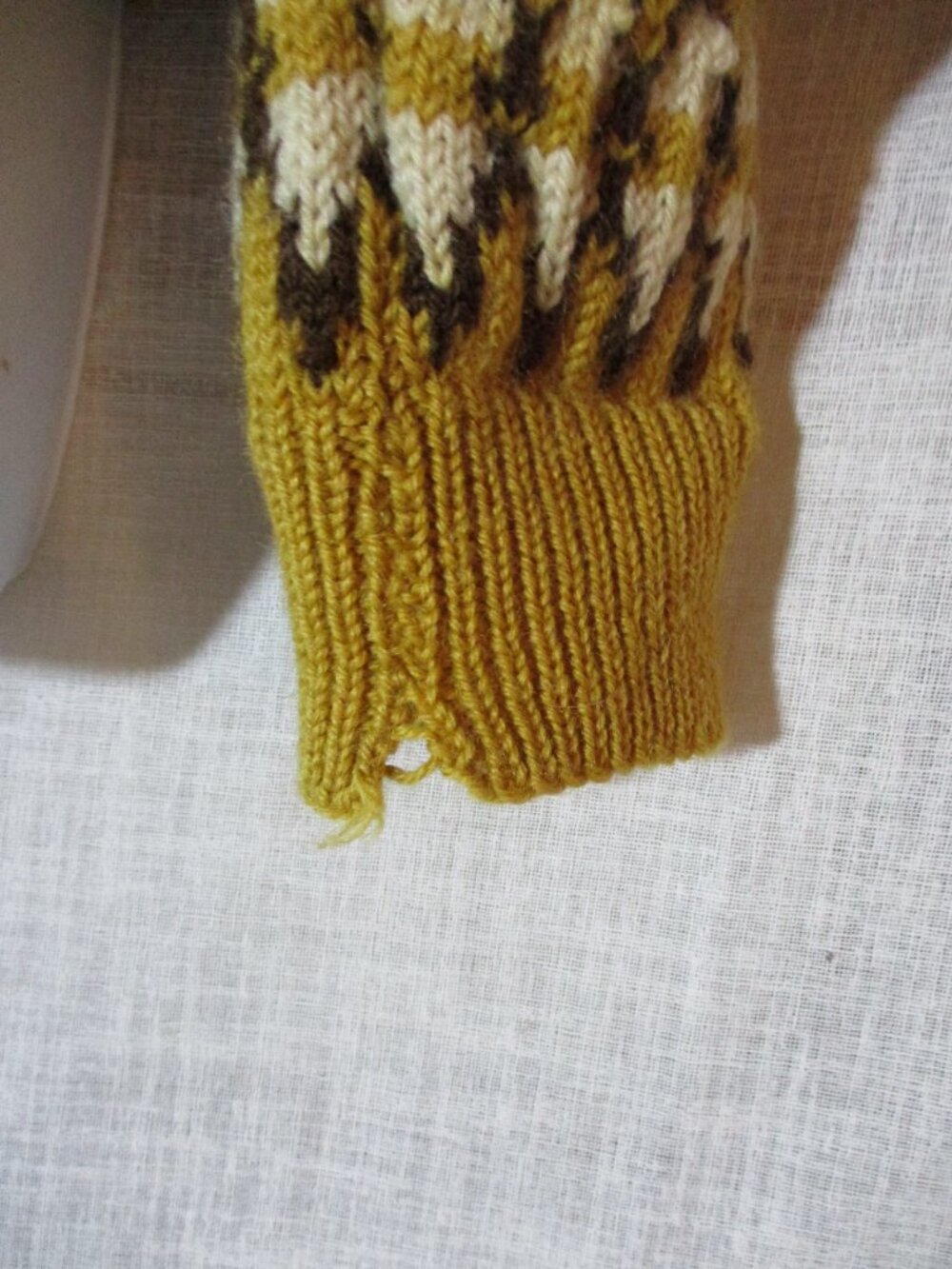 Vintage Fair Isles Knit Sweater Cardigan M Ethnic Silver Button Mustard Yellow - Picture 5 of 5